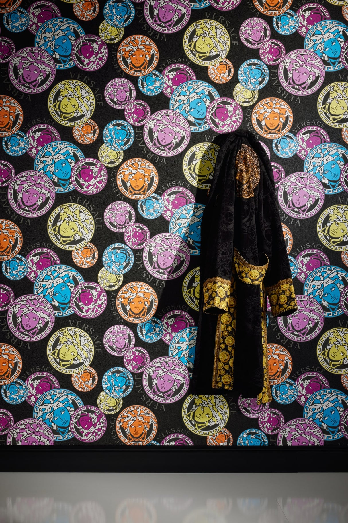Versace 386104X Wallpaper - Eade's Wallpaper & Fabric
