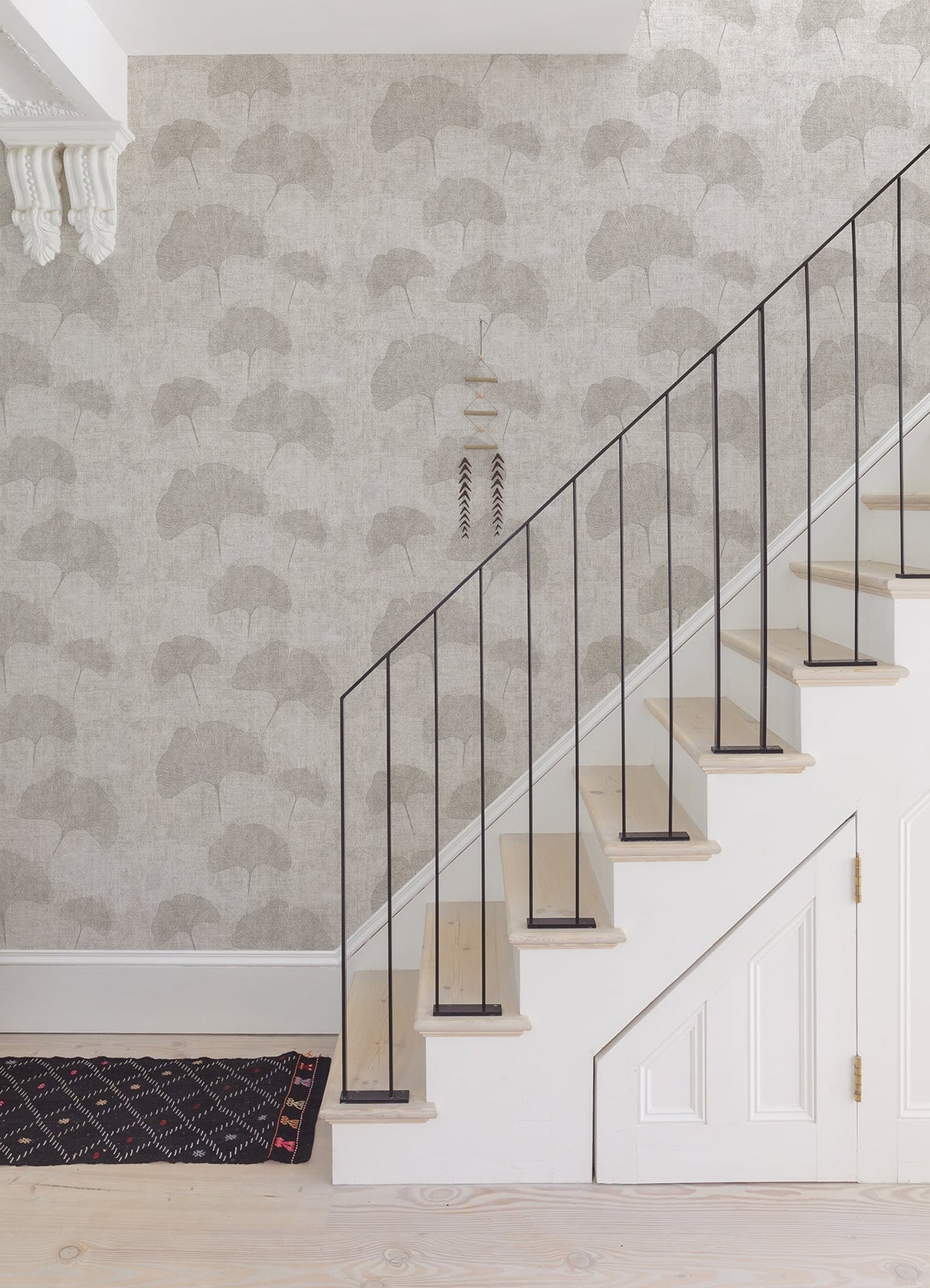 Advantage 4044-32265-3 Fairlane Silver Floral Wallpaper