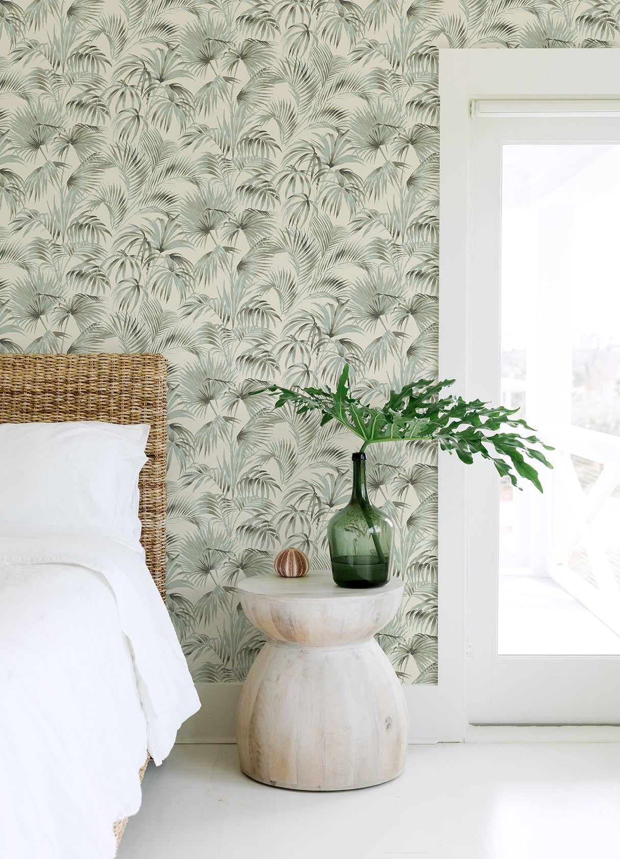 Chesapeake 4071-71015 Manaus Aqua Palm Frond Wallpaper