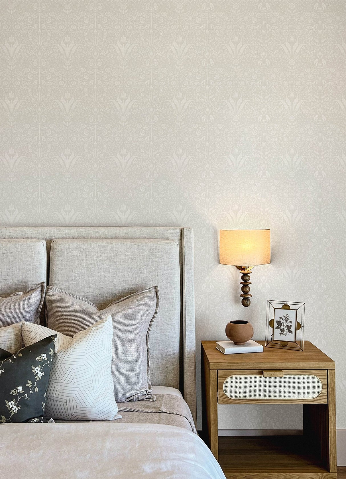 A-Street Prints 4143-34007 Mara Light Grey Tulip Ogee Wallpaper