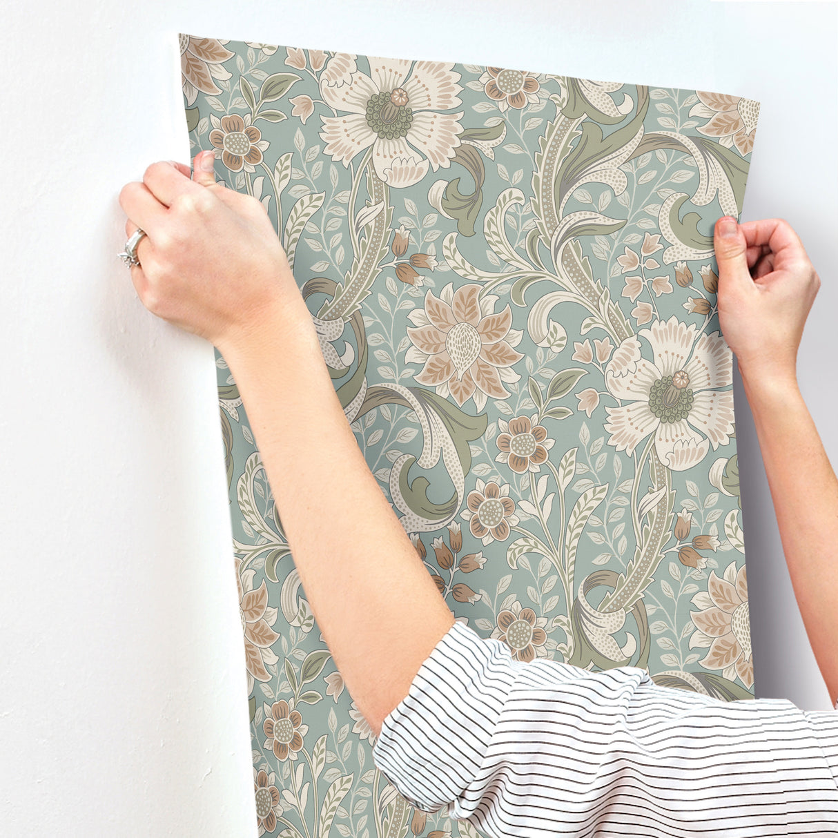 Chesapeake 4191-83013 Liora Aqua Floral Trail Wallpaper