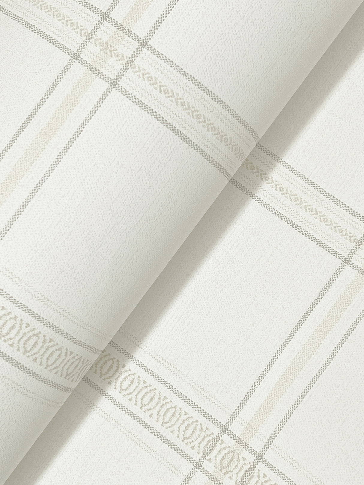 Chesapeake 4192-27606 Auberge White Plaid Wallpaper