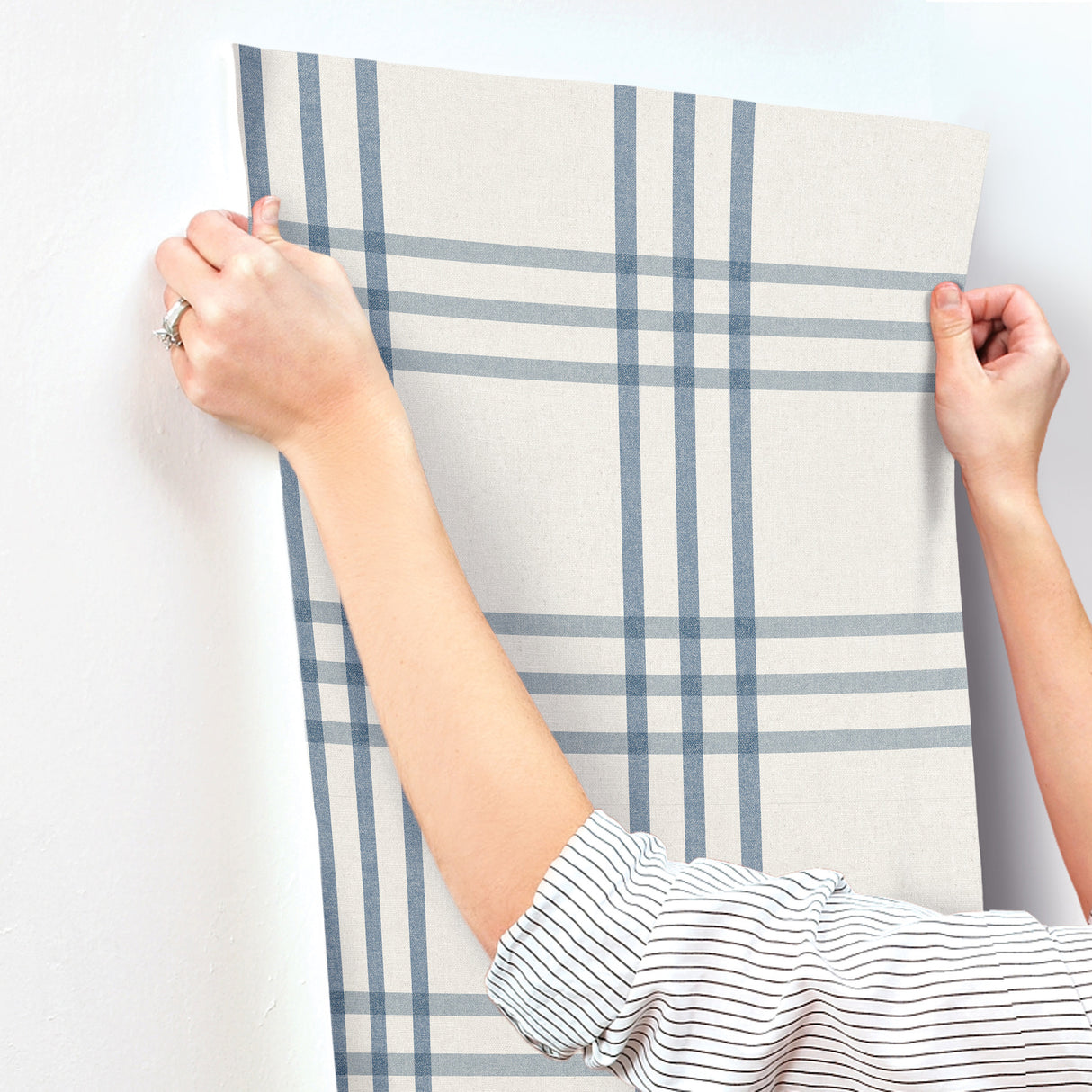 Chesapeake 4192-83402 Fletcher Blue Plaid Wallpaper