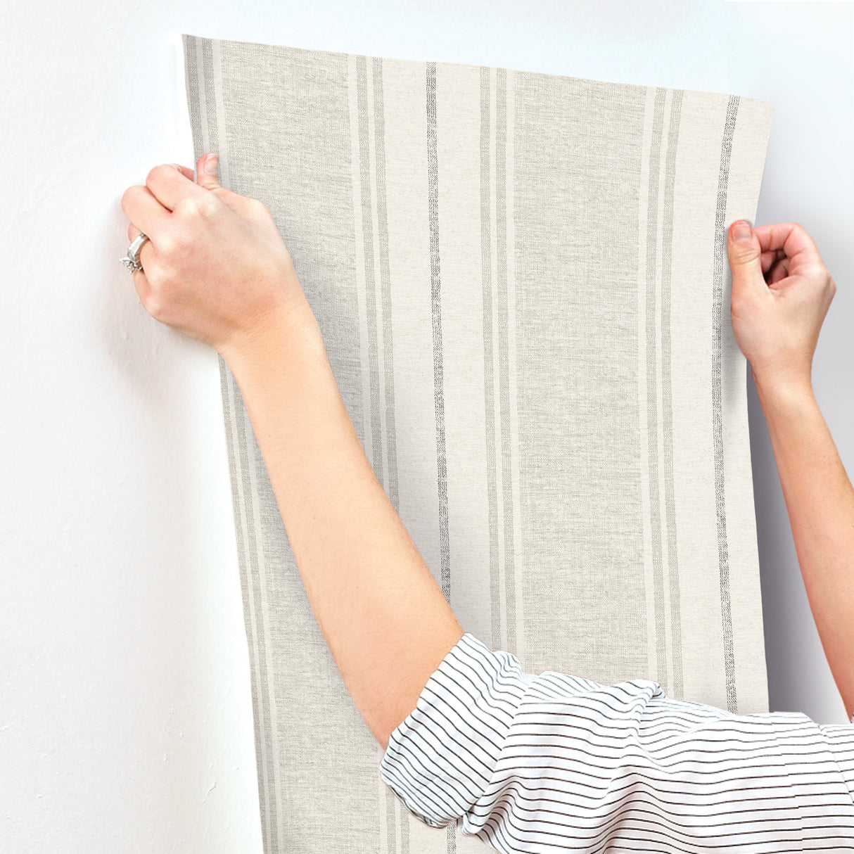 Chesapeake 4192-83441 Maddox Grey Flannel Stripe Wallpaper