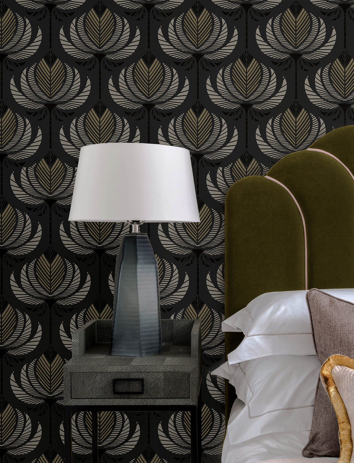 A-Street Prints 4198-27833 Ferrenby Black Floral Fan Wallpap