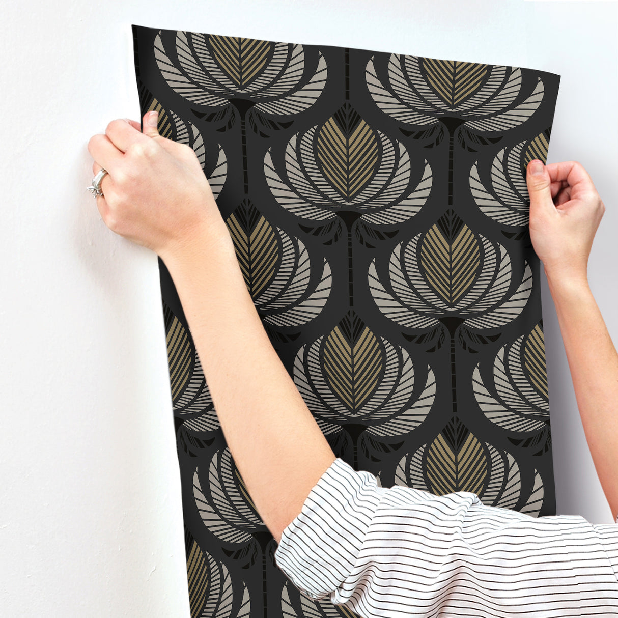 A-Street Prints 4198-27833 Ferrenby Black Floral Fan Wallpap