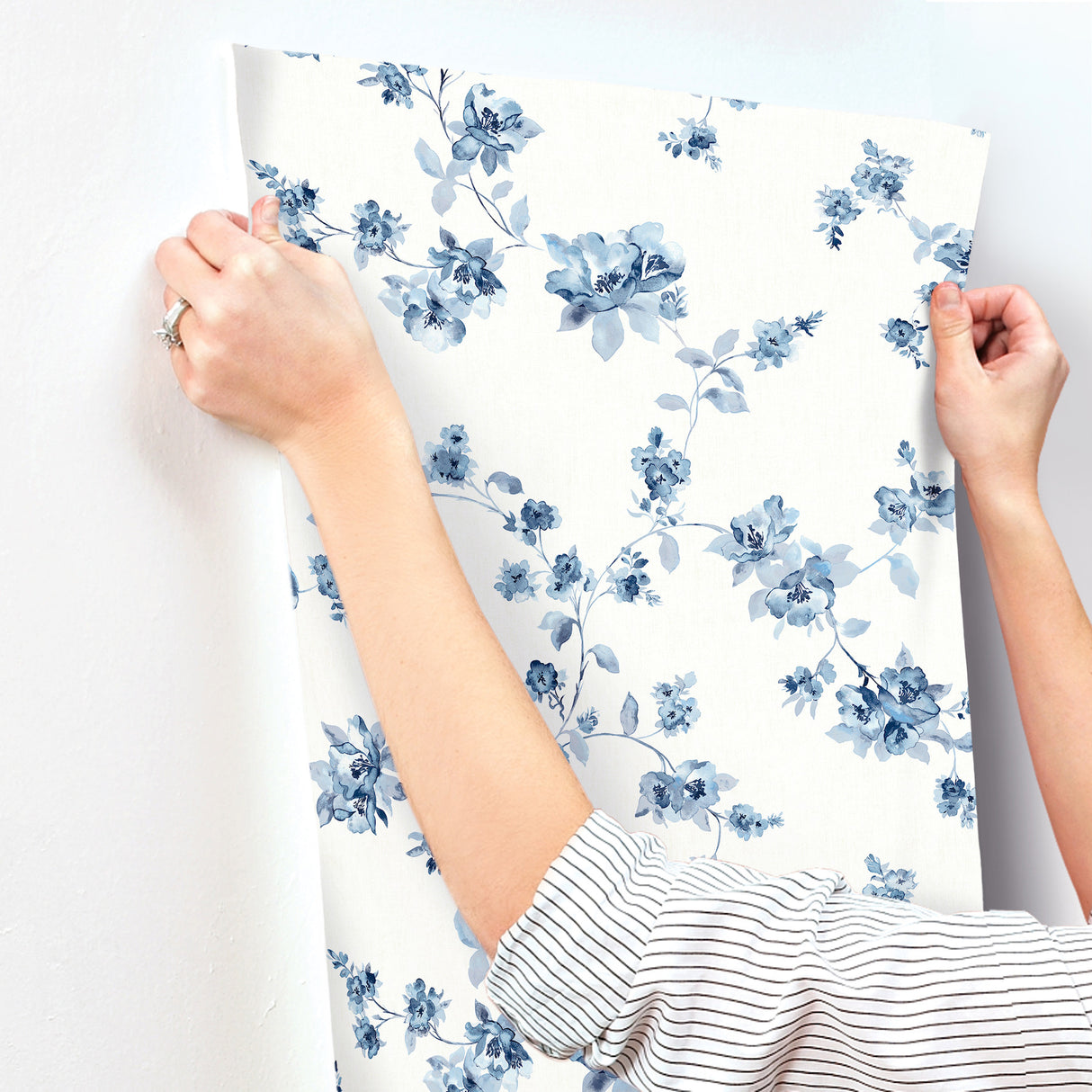 Chesapeake 4199-24481 Festival Floral Blue Trailing Wallpaper