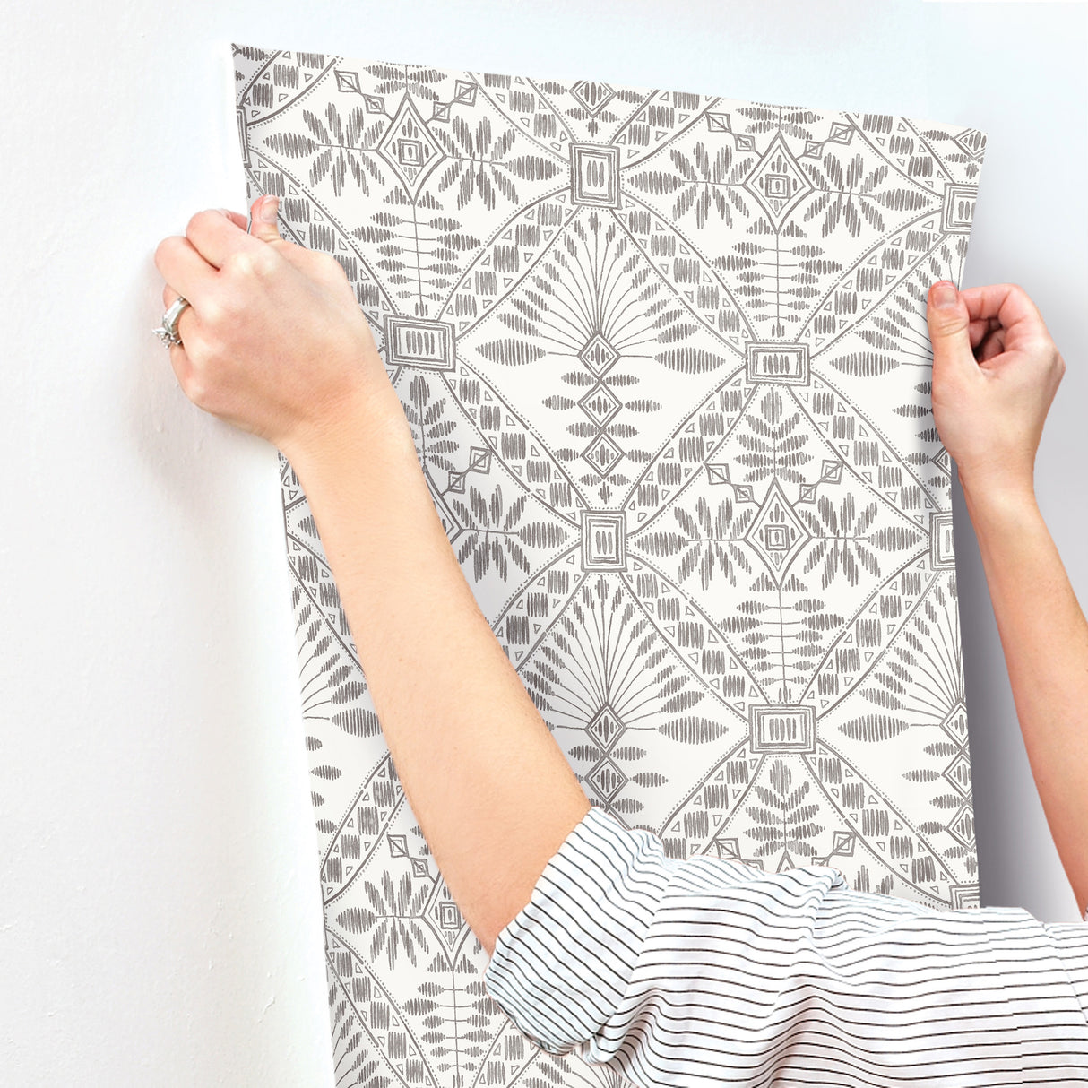 Chesapeake 4199-27777 Emmarie Black Geometric Wallpaper