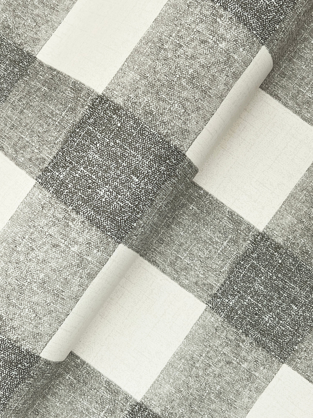 Chesapeake 4199-83421 Thorpe Charcoal Plaid Wallpaper