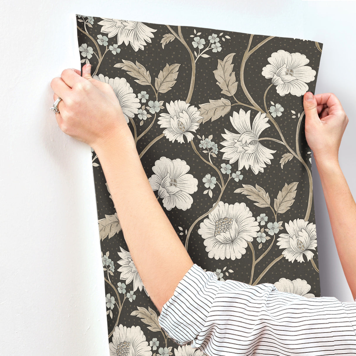 Chesapeake 4199-83707 Hazel Black Floral Trail Wallpaper