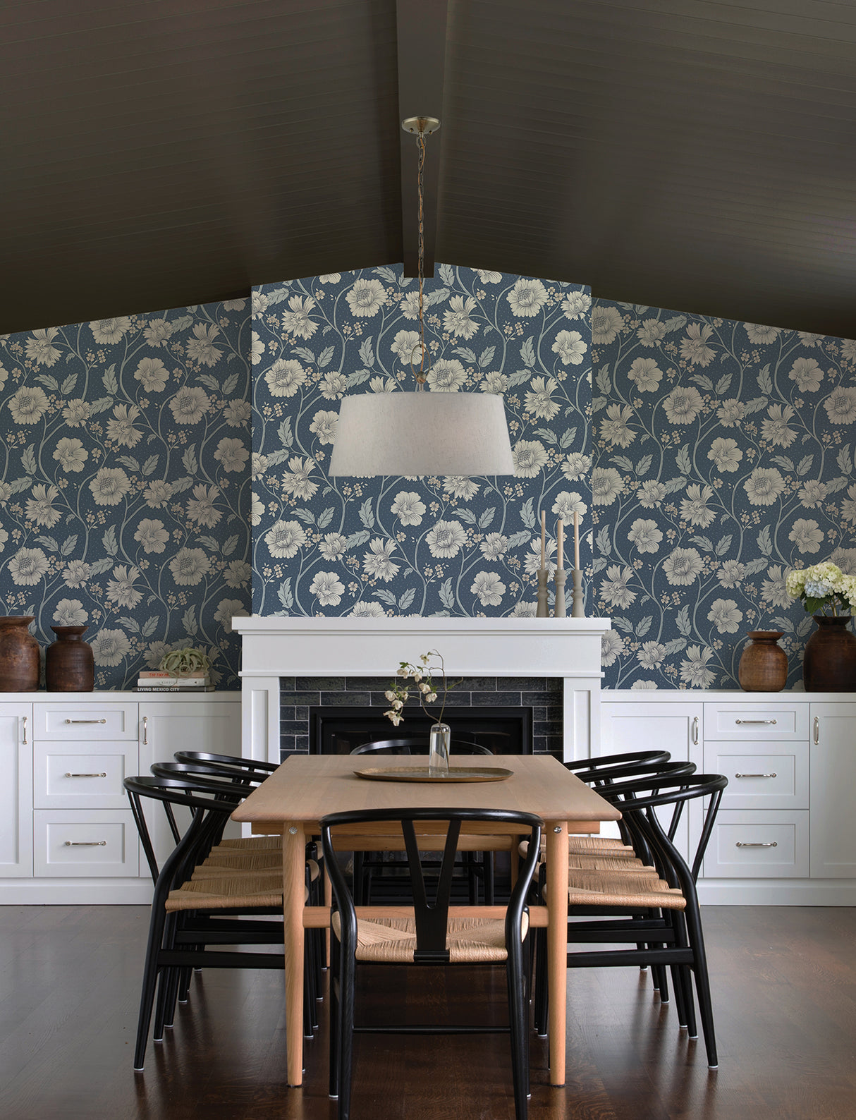 Chesapeake 4199-83710 Hazel Navy Floral Trail Wallpaper