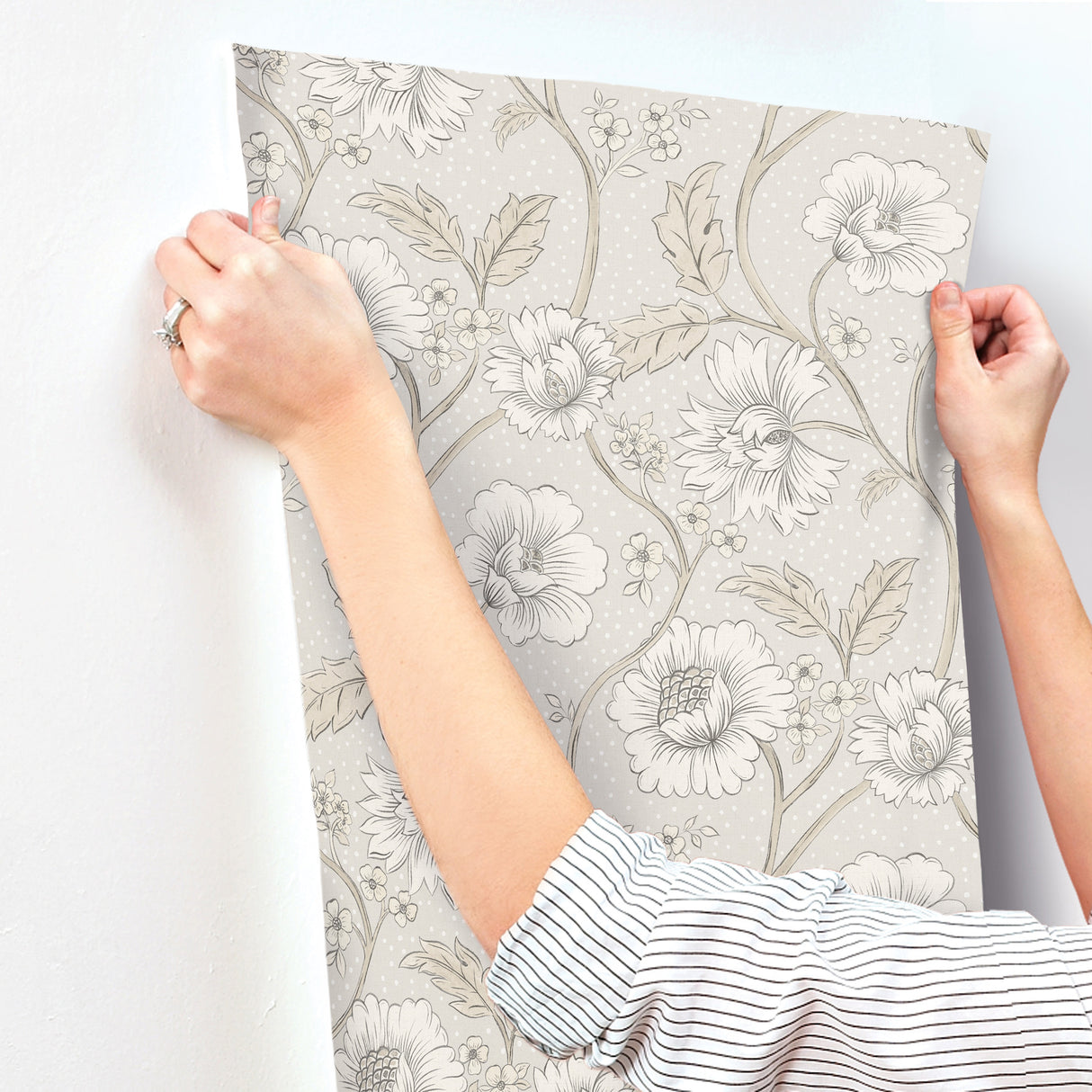 Chesapeake 4199-83711 Hazel Grey Floral Trail Wallpaper