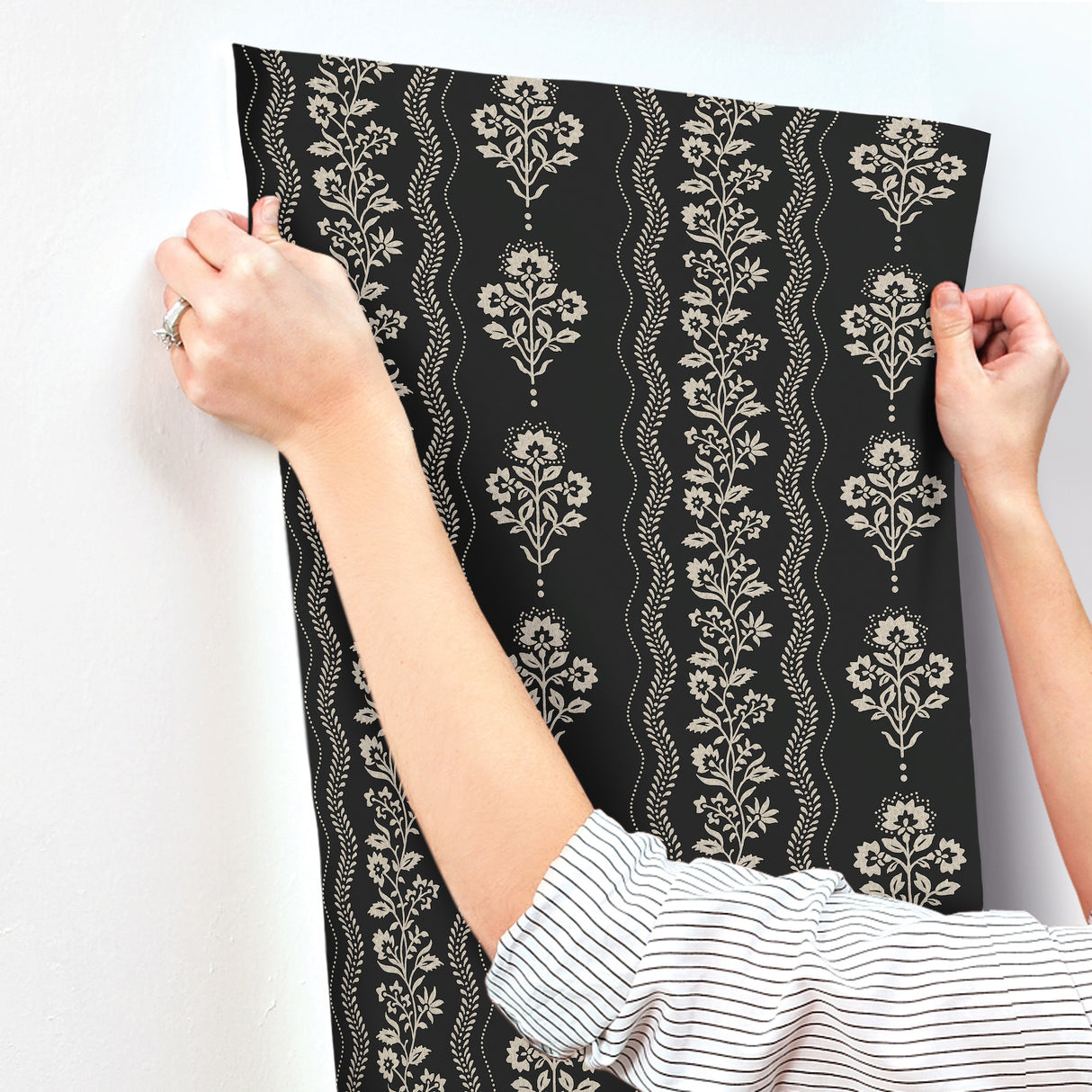 Chesapeake 4199-83724 Lenea Black Floral Stripe Wallpaper