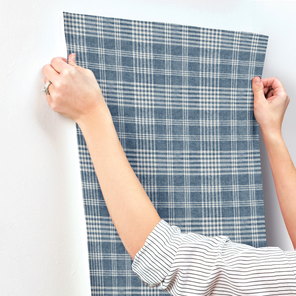 Chesapeake 4199-83736 Perry Dark Blue Plaid Wallpaper