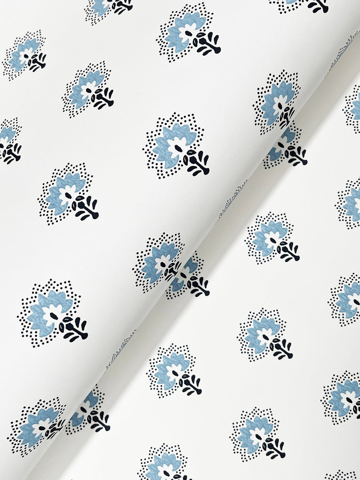 Chesapeake 4199-83751 Hilda Blue Floral Medallion Wallpaper