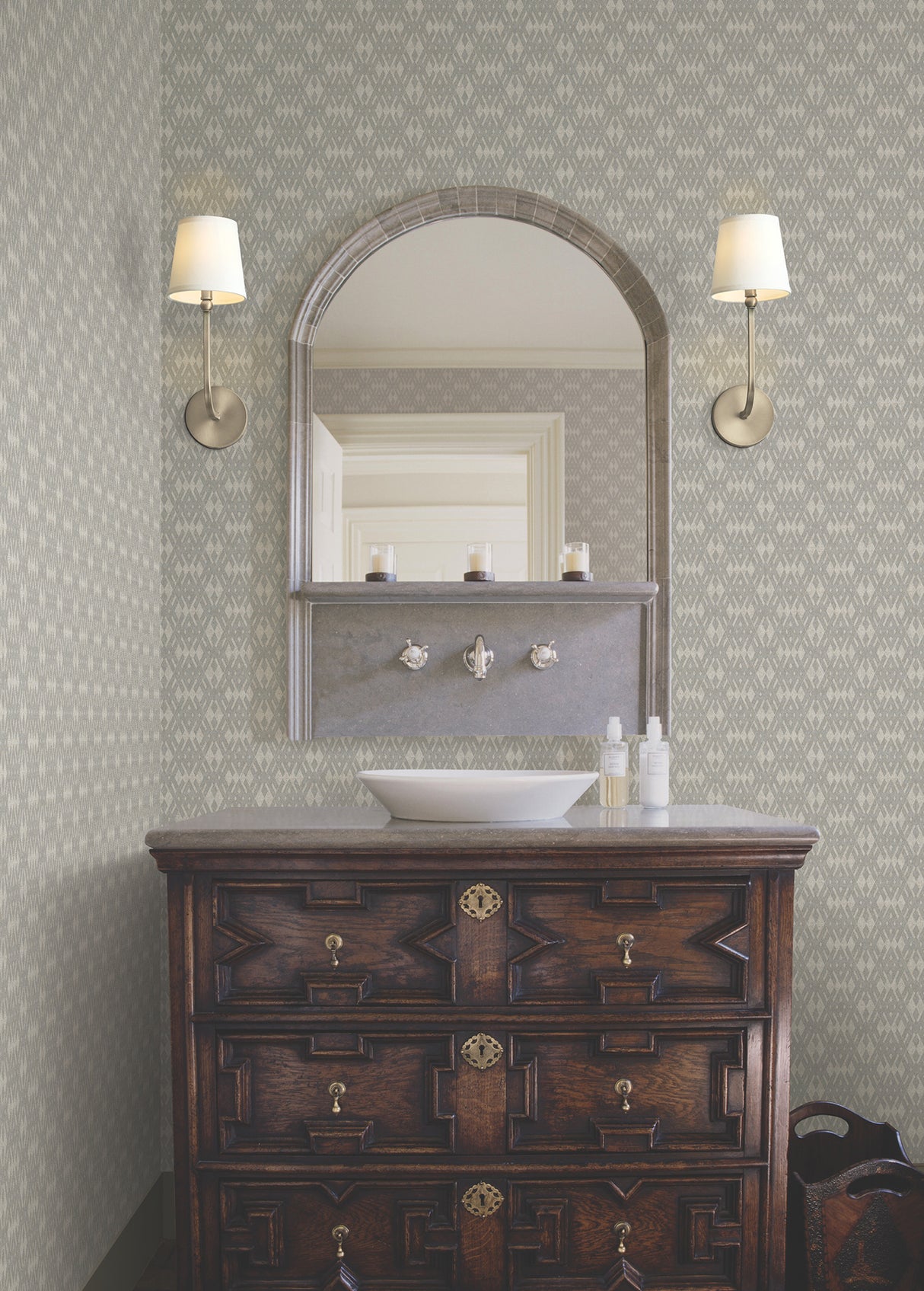 Ronald Redding 4211-83545 Radcliffe Grey Diamond Motif Wallp
