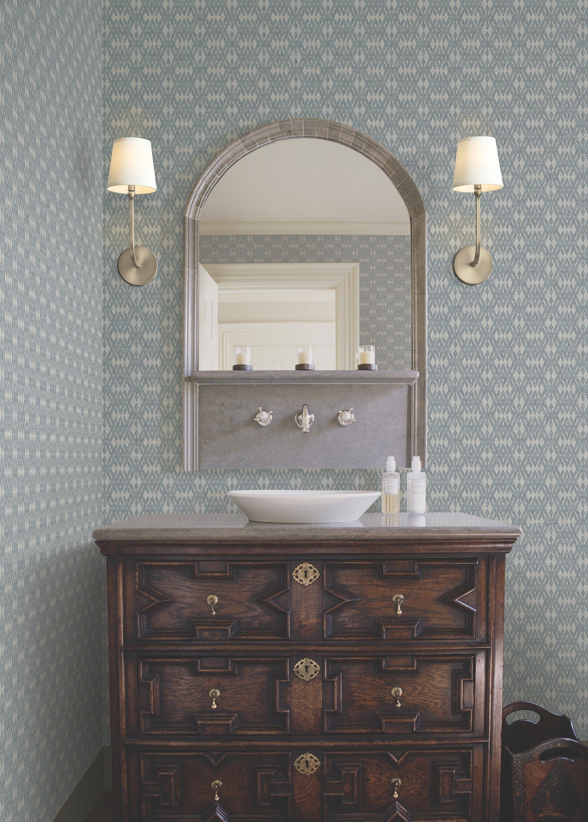 Ronald Redding 4211-83546 Radcliffe Blue Diamond Motif Wallp