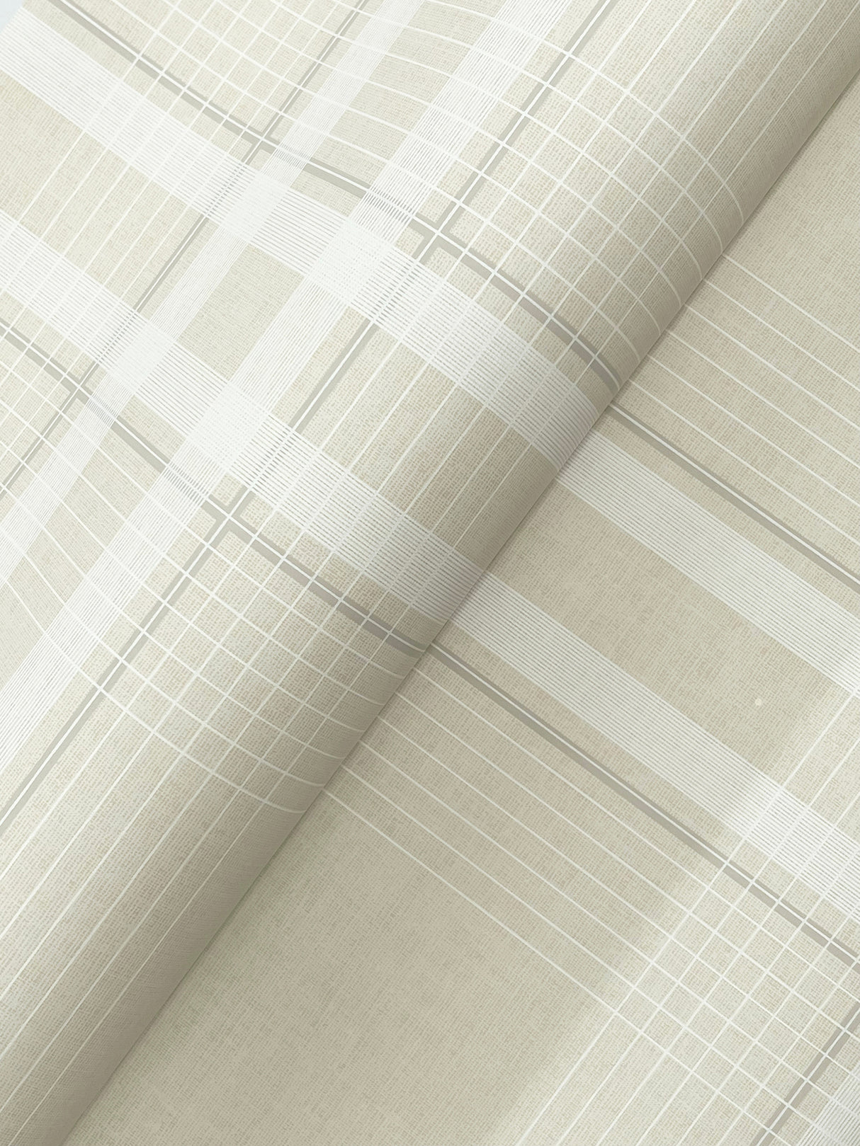 Ronald Redding 4211-83566 Country Club Plaid Beige Faux Line