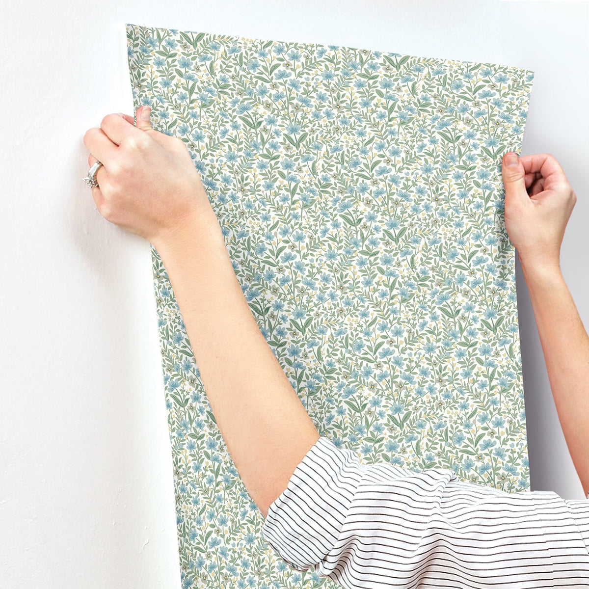 Rifle Paper Co. 4212-84367 Sylvie Blue Wallpaper