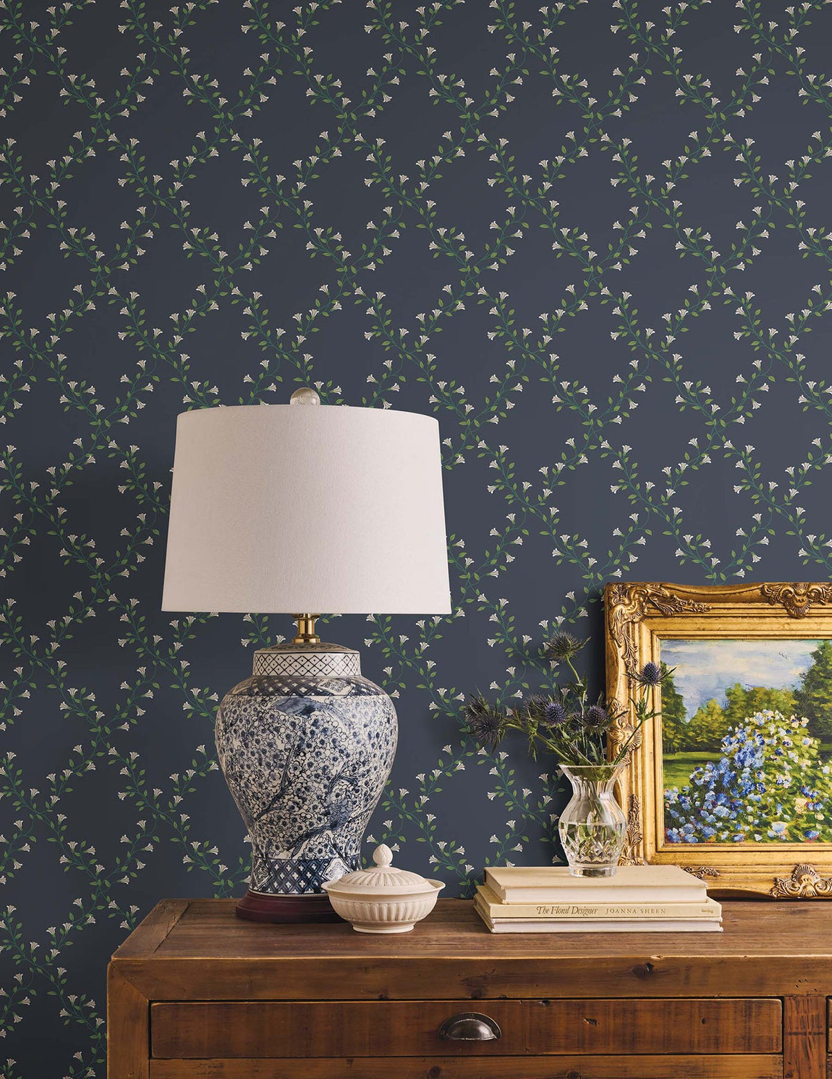 Rifle Paper Co. 4212-84390 Bellflower Navy Wallpaper