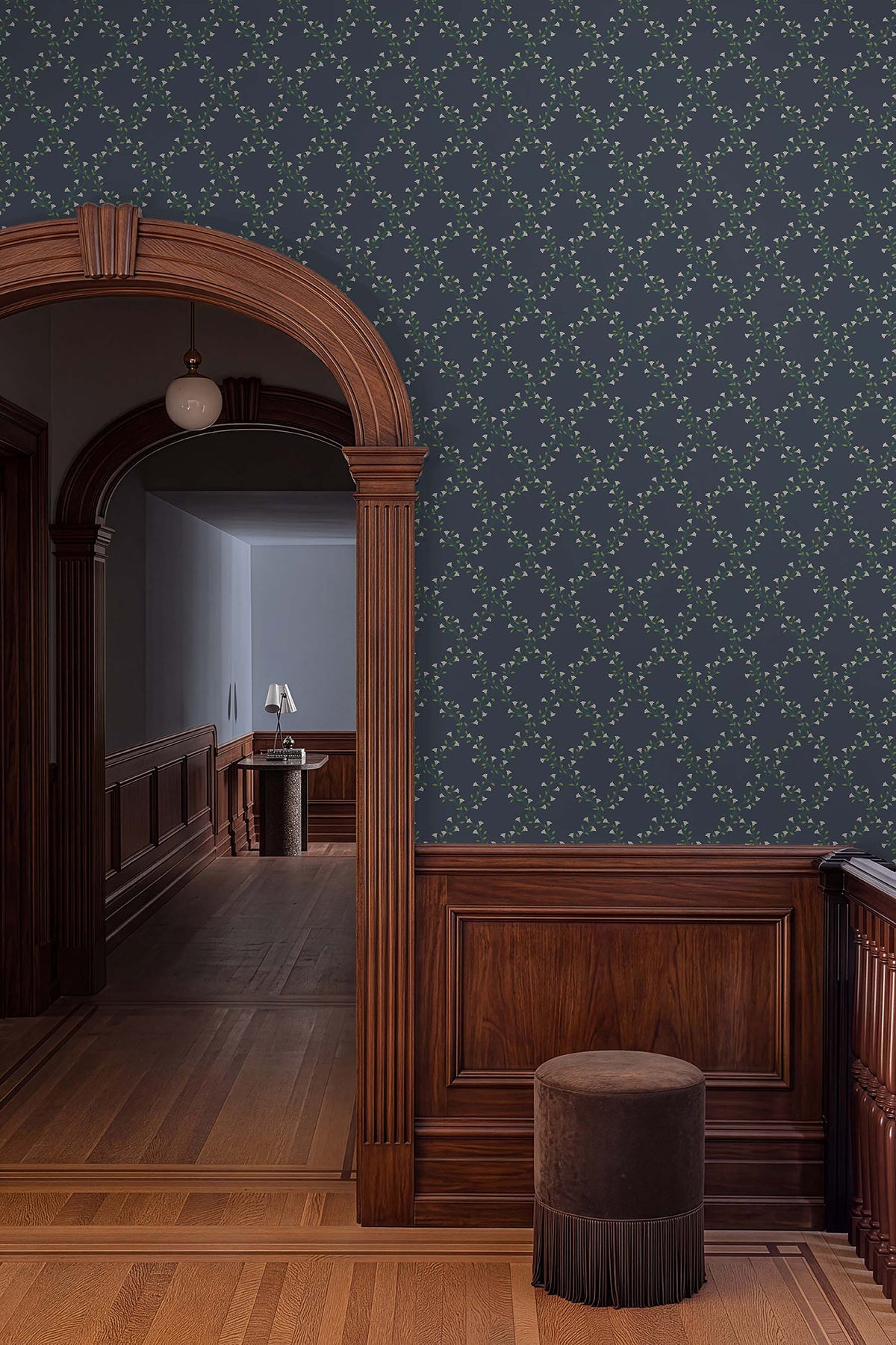 Rifle Paper Co. 4212-84390 Bellflower Navy Wallpaper