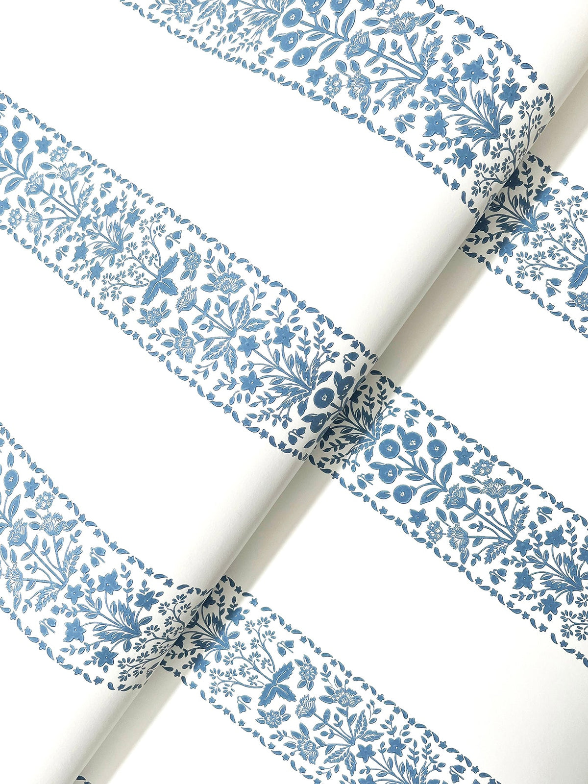 Rifle Paper Co. 4212-84393 Estee Stripe Blue & White Wallpaper