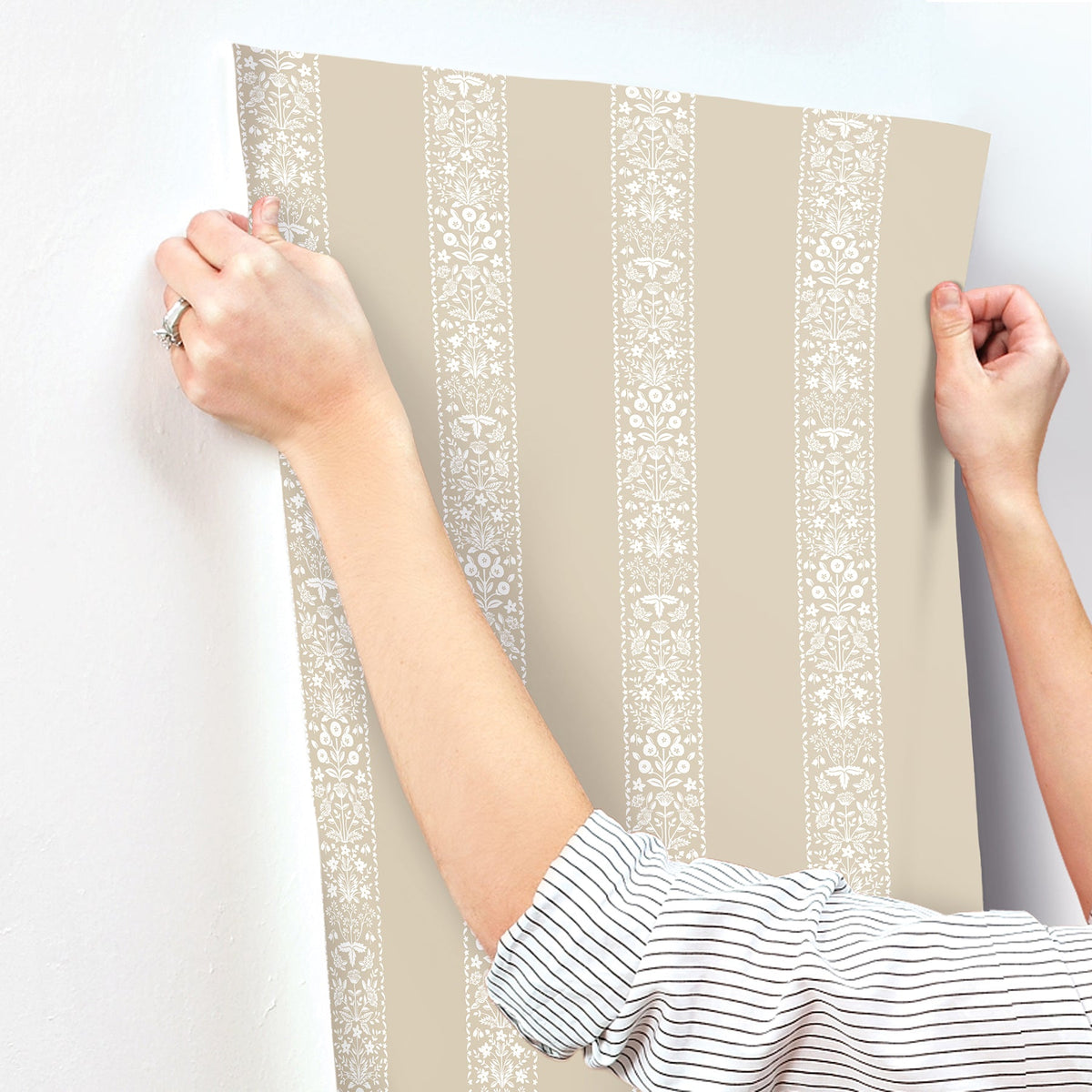 Rifle Paper Co. 4212-84394 Estee Stripe Linen Wallpaper