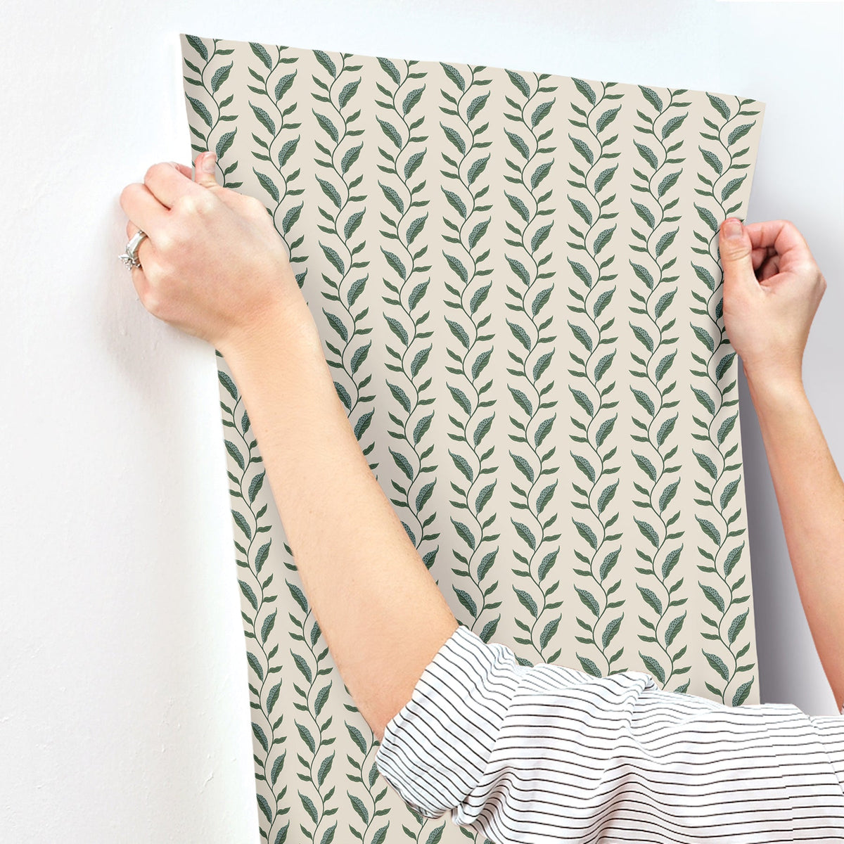 Rifle Paper Co. 4212-84404 Seagrass Emerald & Linen Wallpaper