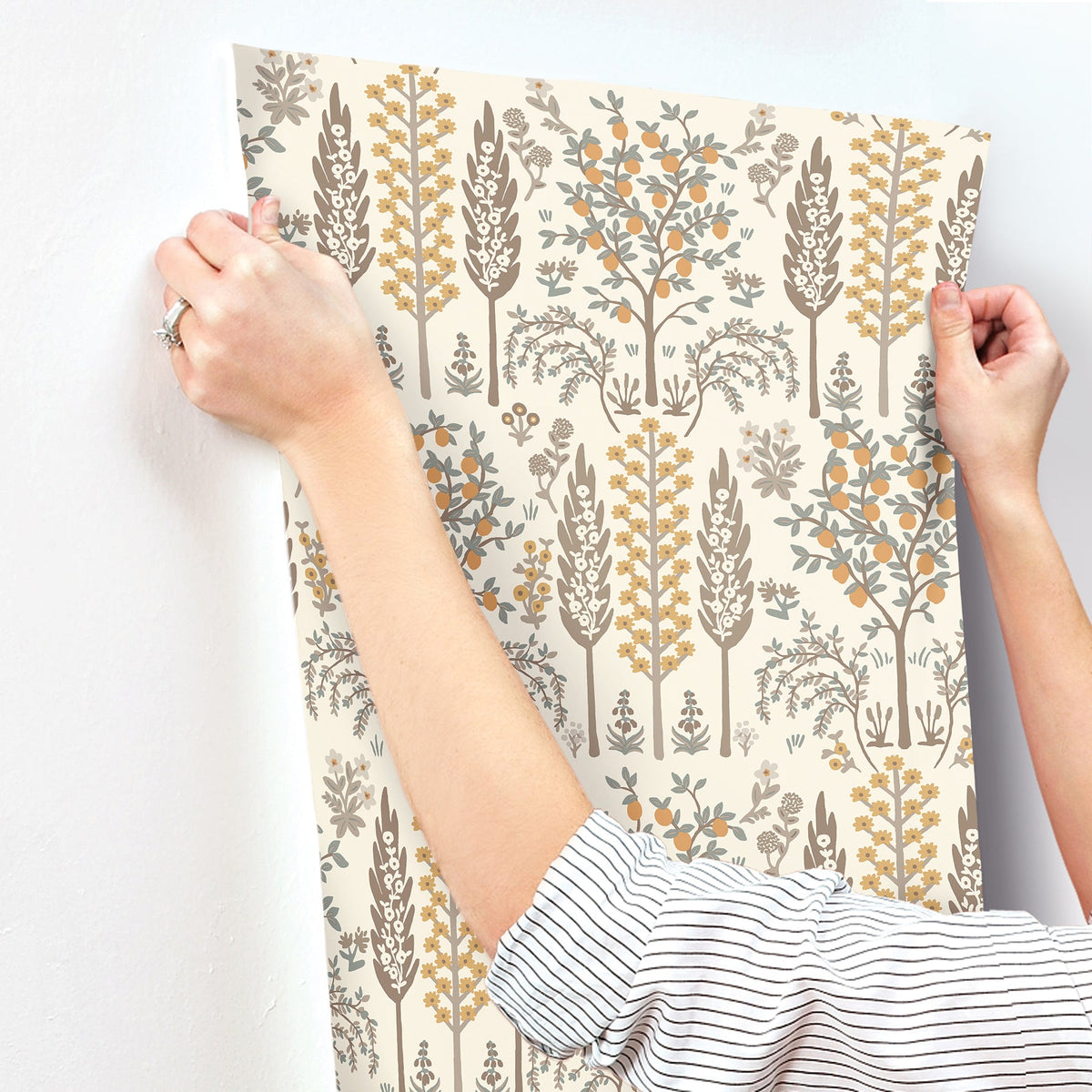 Rifle Paper Co. 4212-84410 Fenna Gold Wallpaper