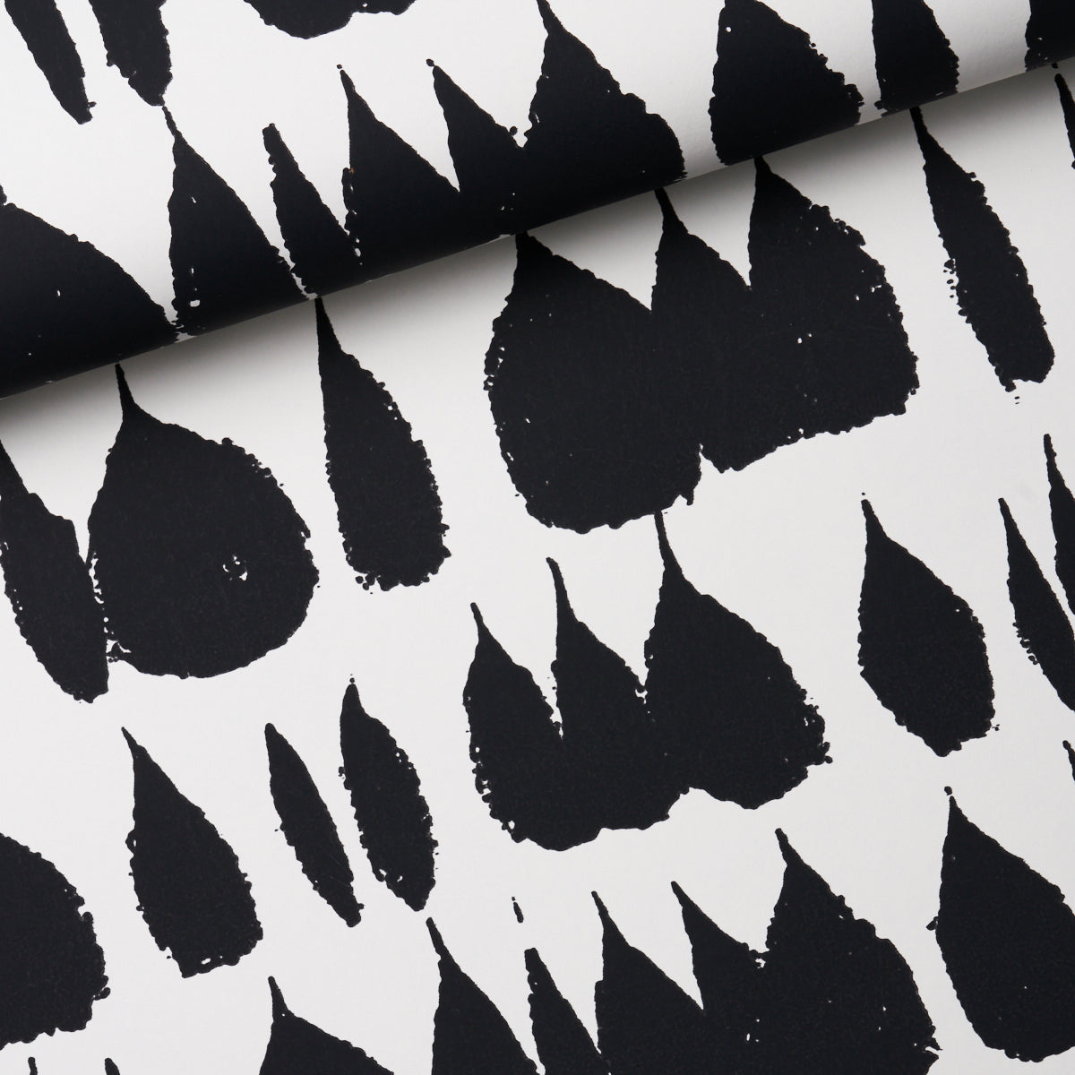 Schumacher Queen Of Spain Black Wallpaper - Eade's Wallpaper