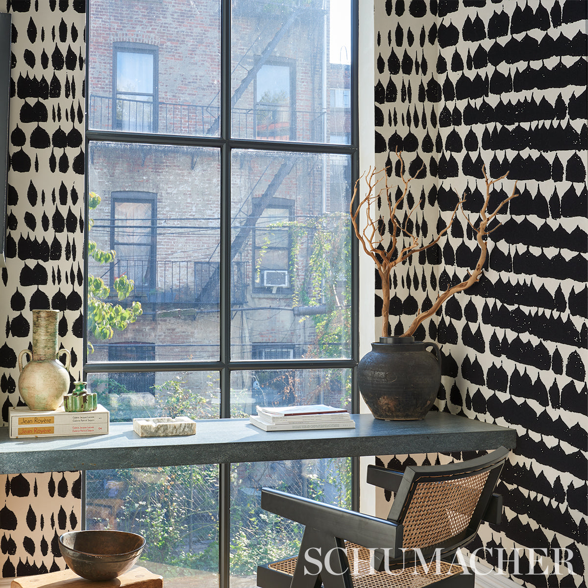 Schumacher Queen Of Spain Black Wallpaper - Eade's Wallpaper