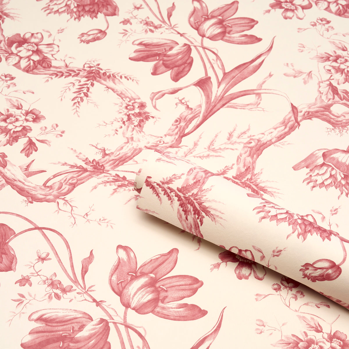 Schumacher Toile De Fleurs Rouge Wallpaper - Eade's Wallpaper