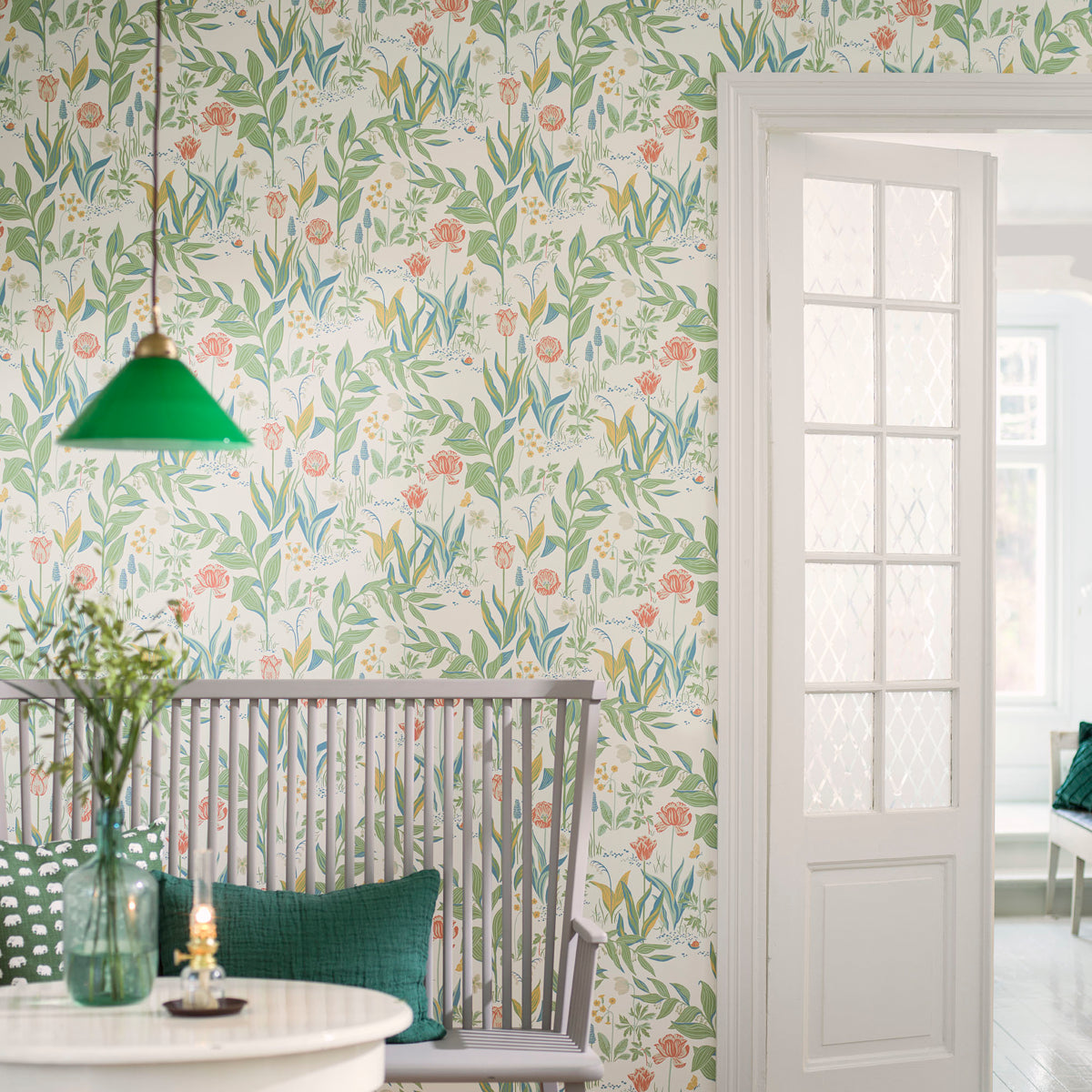 Schumacher 7218 SPRING GARDEN in IVORY MULTI Wallpaper - BOR