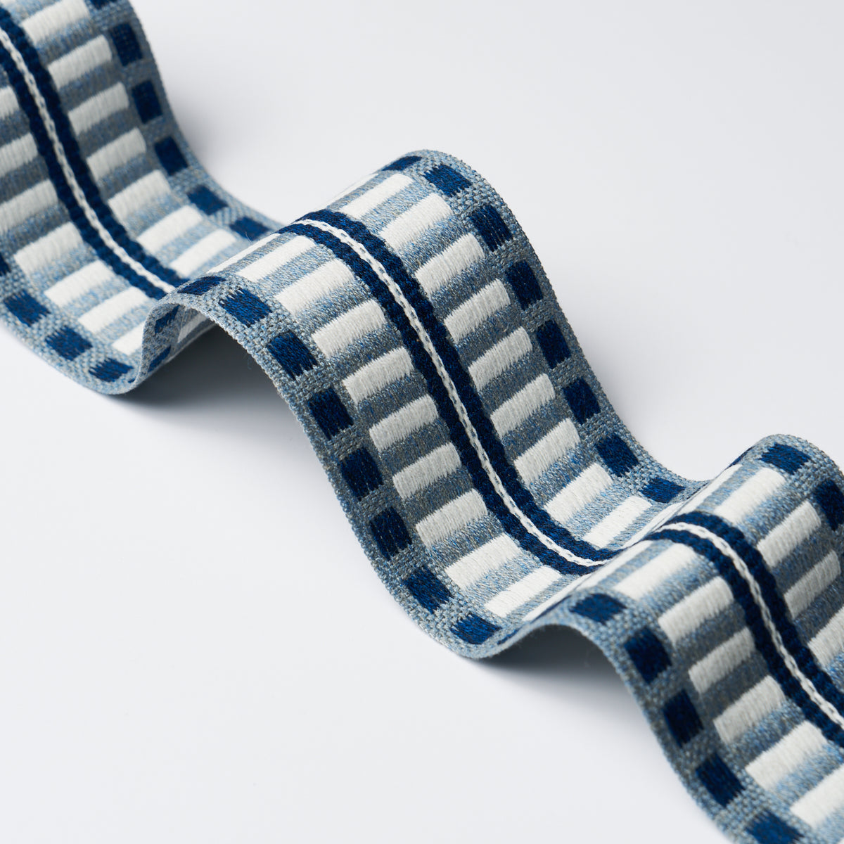 Schumacher 73636 JACOBSEN TAPE INDOOR/OUTDOOR in NAVY Trim -