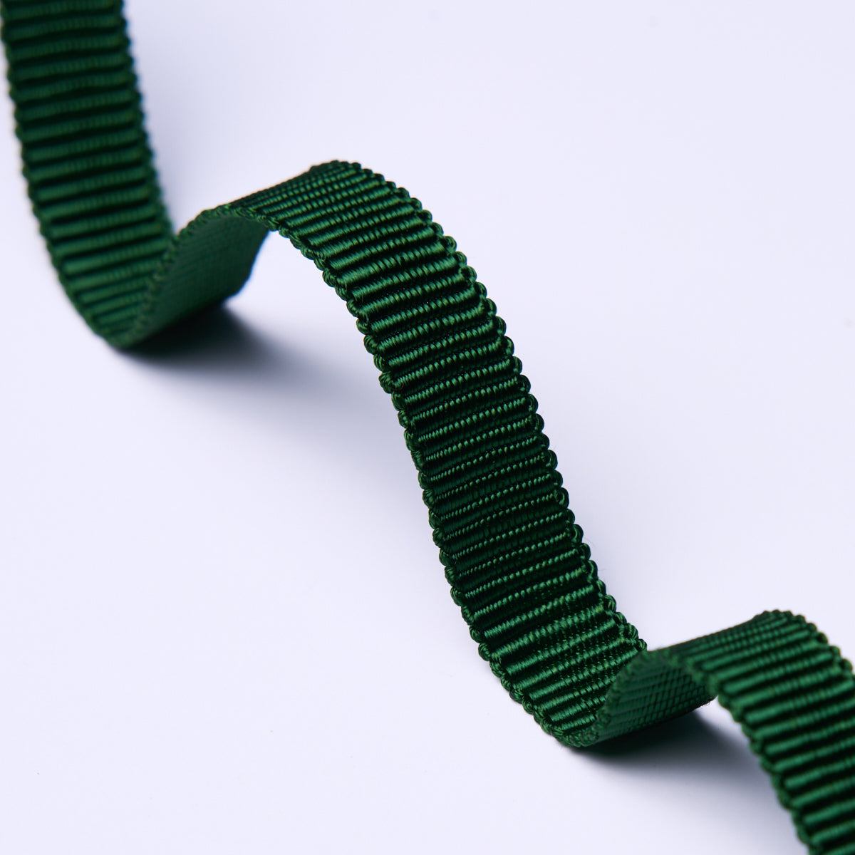 Schumacher 74991 NARROW FAILLE TAPE in EMERALD Trim - PERENN