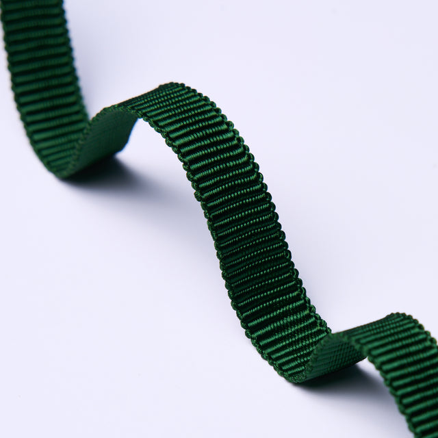 Schumacher 74991 NARROW FAILLE TAPE in EMERALD Trim - PERENN