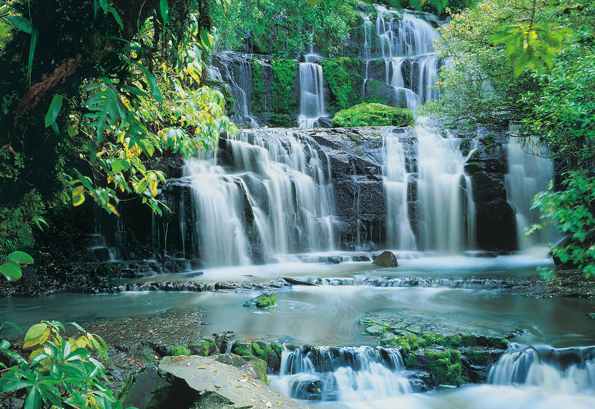 Komar 8-256 Pura Kaunui Falls Wall Mural