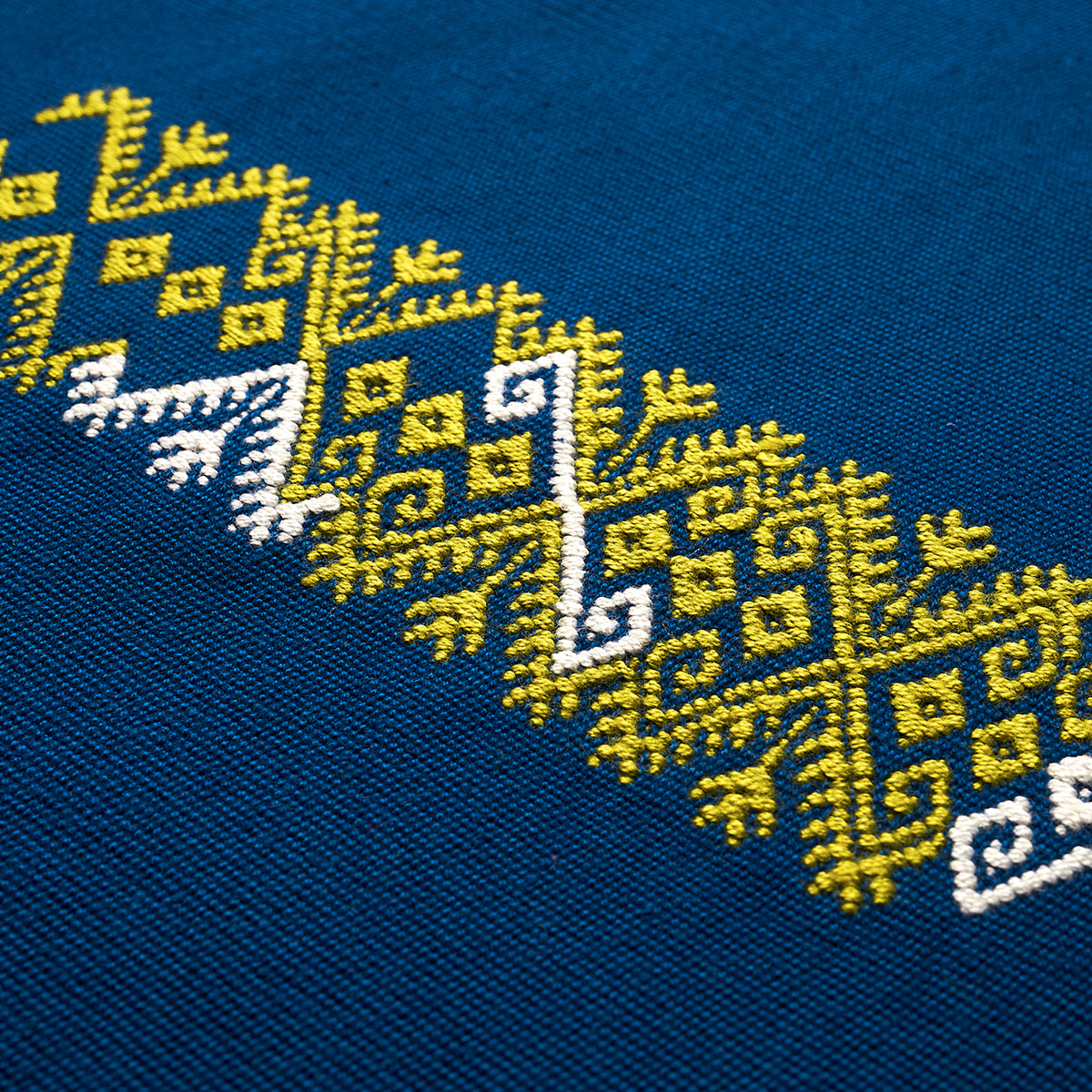 Schumacher 82041 BALAMIL HANDWOVEN PANEL in MULTI ON NAVY Fa