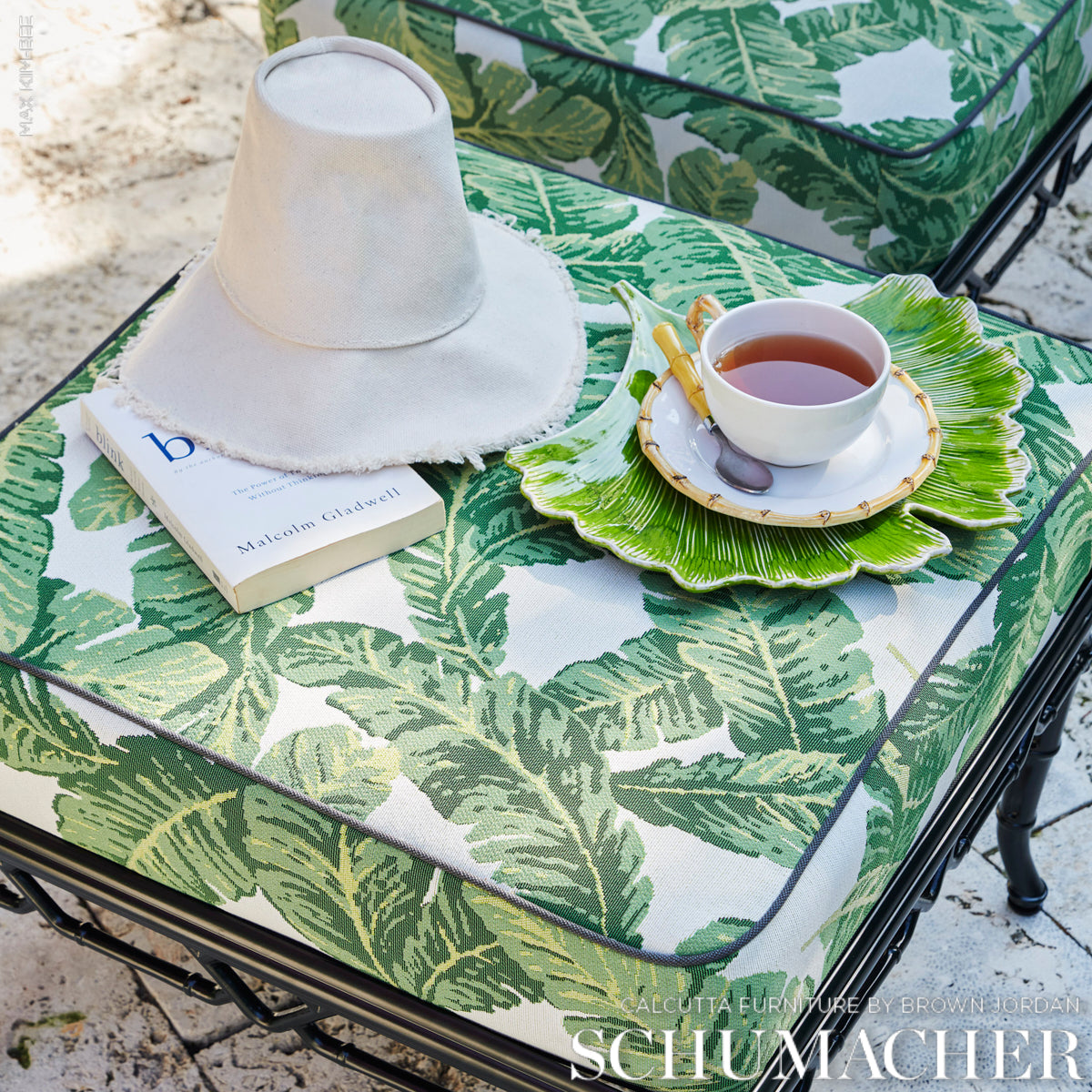 Schumacher Tropical Leaf Indoor/Outdoor Green Fabric - Eade's Wallpaper