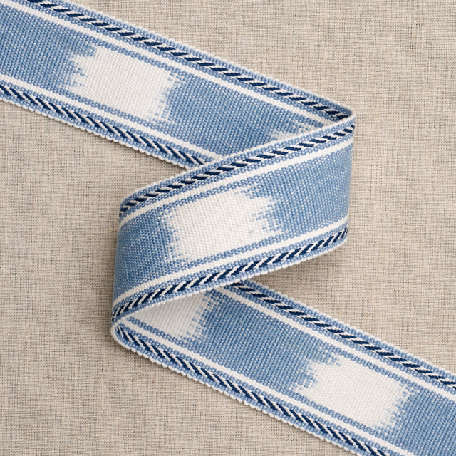 Schumacher 83241 BANYAN TAPE NARROW in SKY Trim - PERENNIAL 