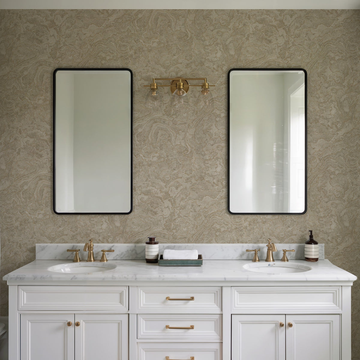 Veer Decor Marble Cloud Gold Wallpaper 8385-AH6