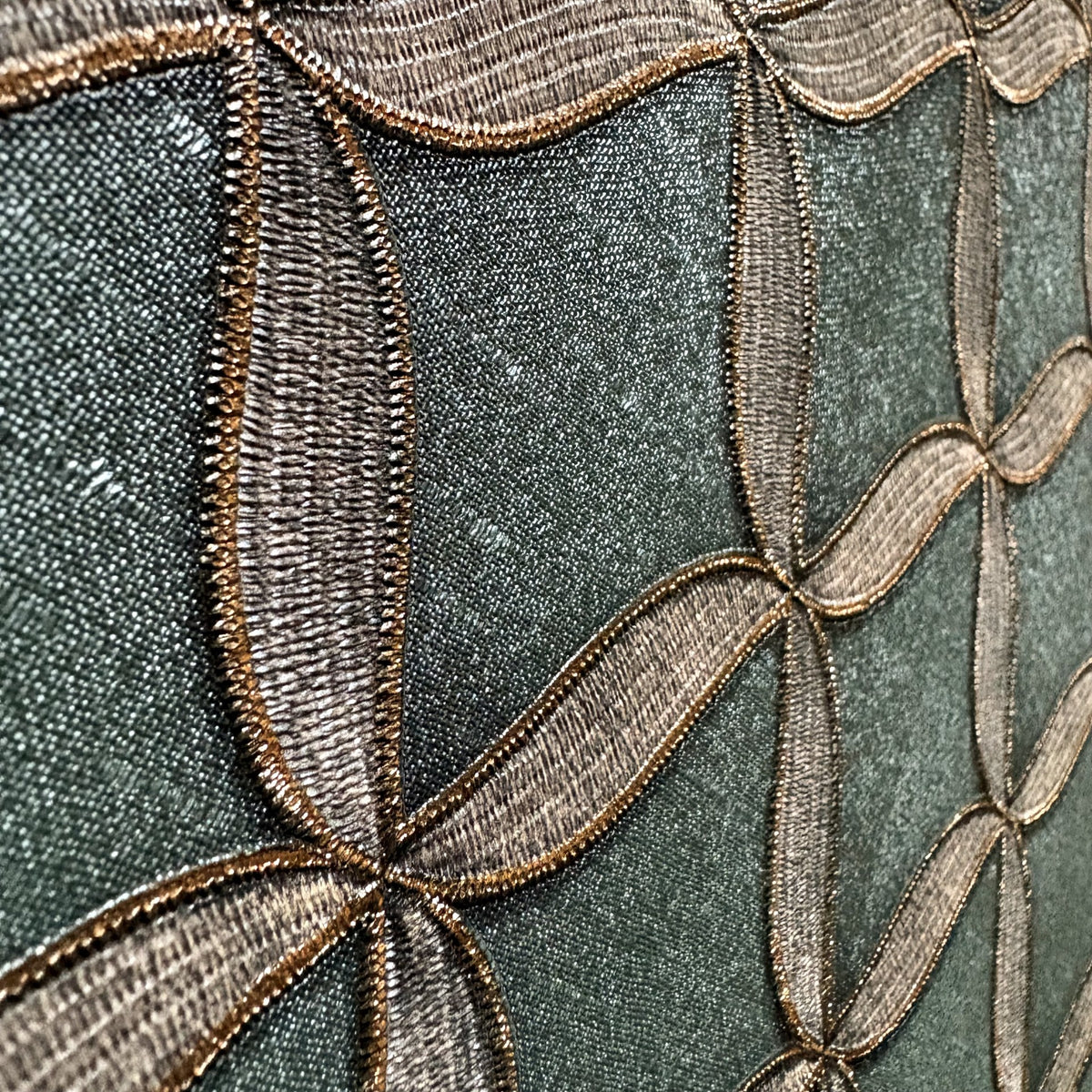 Veer Decor Geometric Trellis Green Wallpaper 8387-AJ3