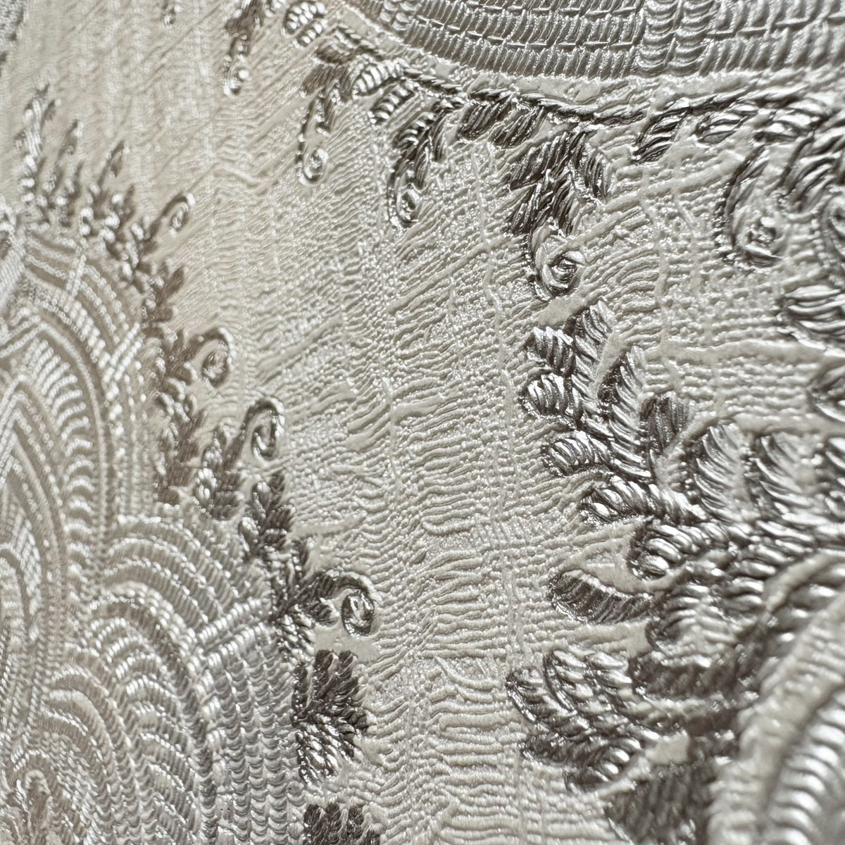 Veer Decor Traditional Damask Silver Wallpaper 8387-AL1