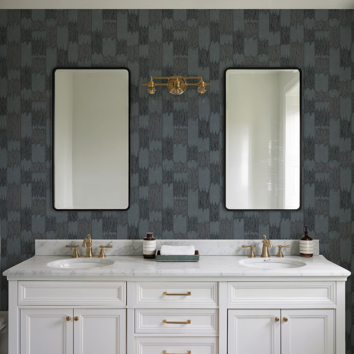 Veer Decor Ikat Echo Black Wallpaper 8388-AC6