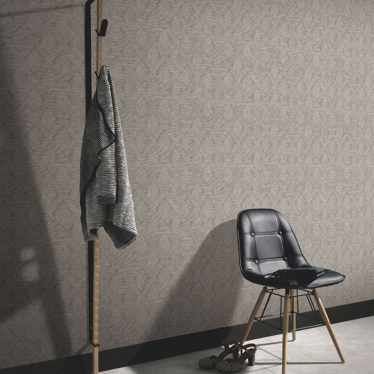 Veer Decor Hidden Harmony Taupe Wallpaper 8415-VRSG-AD5