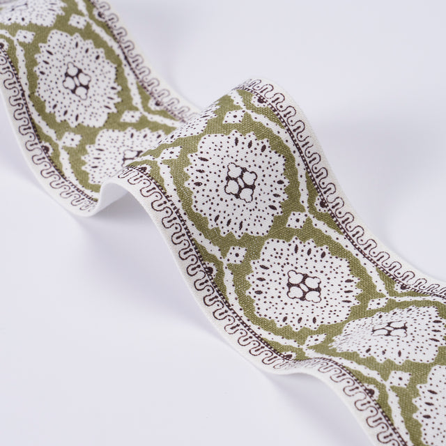 Schumacher 84332 MAXIMILIAN TAPE in GREEN Trim - RITA KONIG