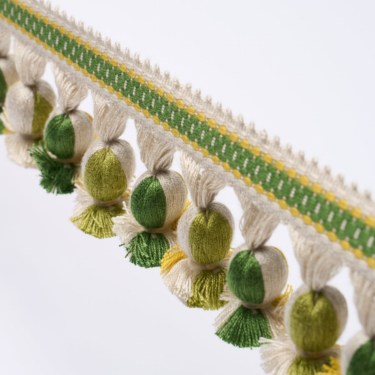 Schumacher 84672 ALI TASSEL in LEAF Trim - ASHBURY