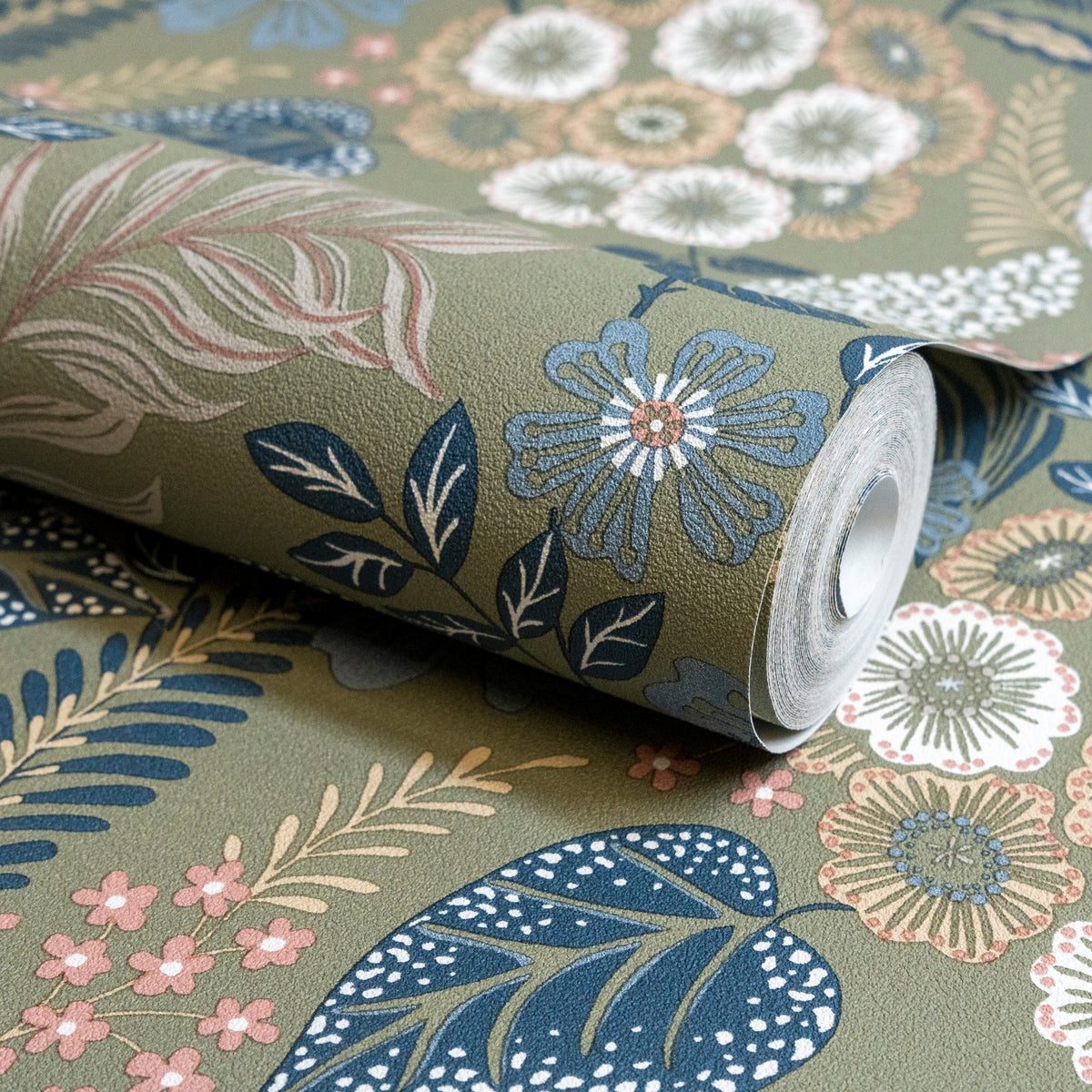 Galerie Karuna Classical Floral All-over Green Wallpaper KRA