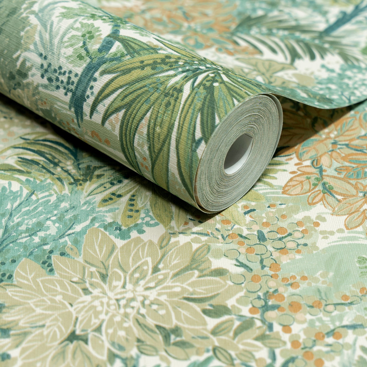 Galerie Inia Classical Floral All-over Green Wallpaper INA78