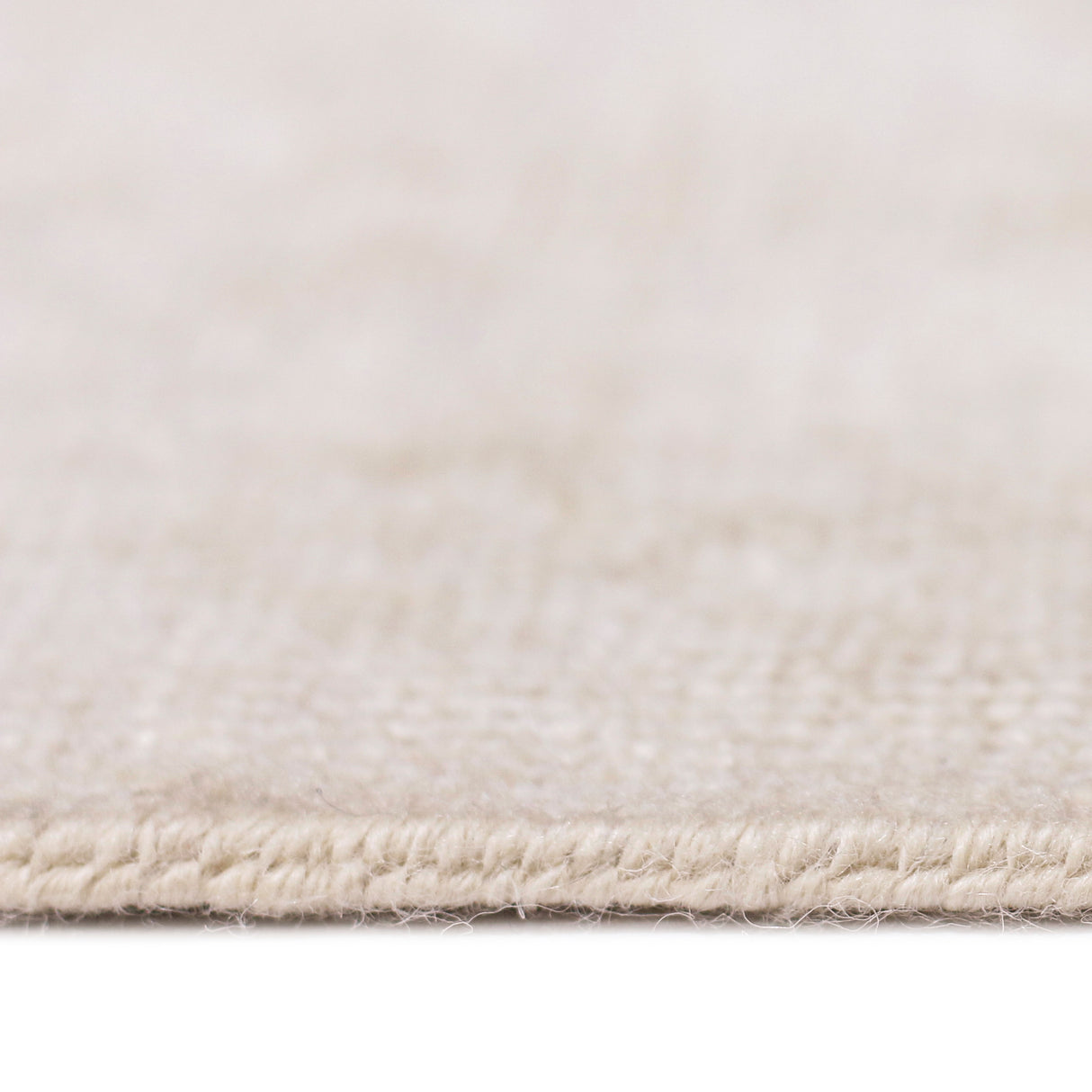 Amer Rugs AIN-1 Ainsley Classic Bordered Area Rug
